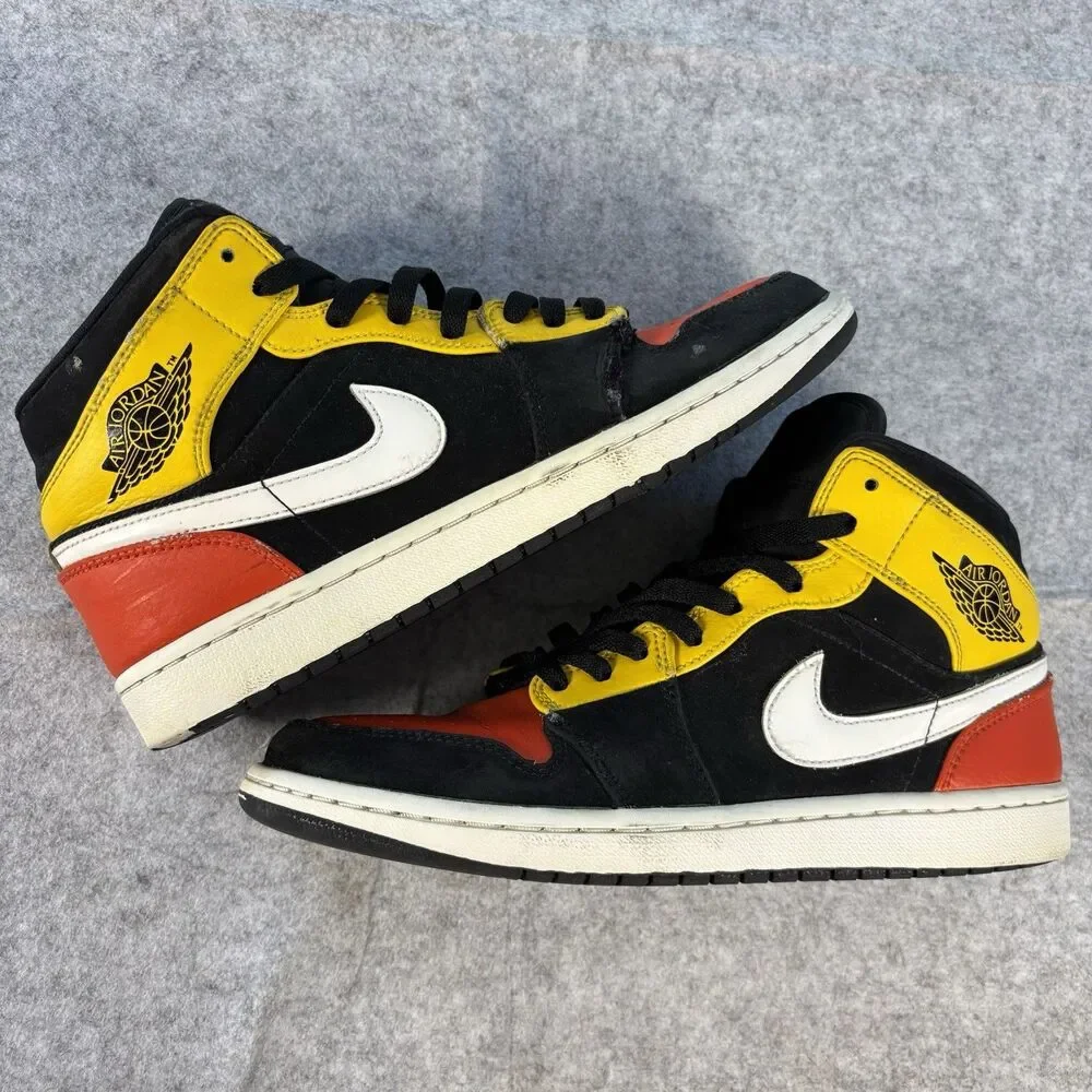 852542-087 - Mens 9 / Womens 10.5 - Nike Air Jordan 1 Retro Mid SE Amarillo